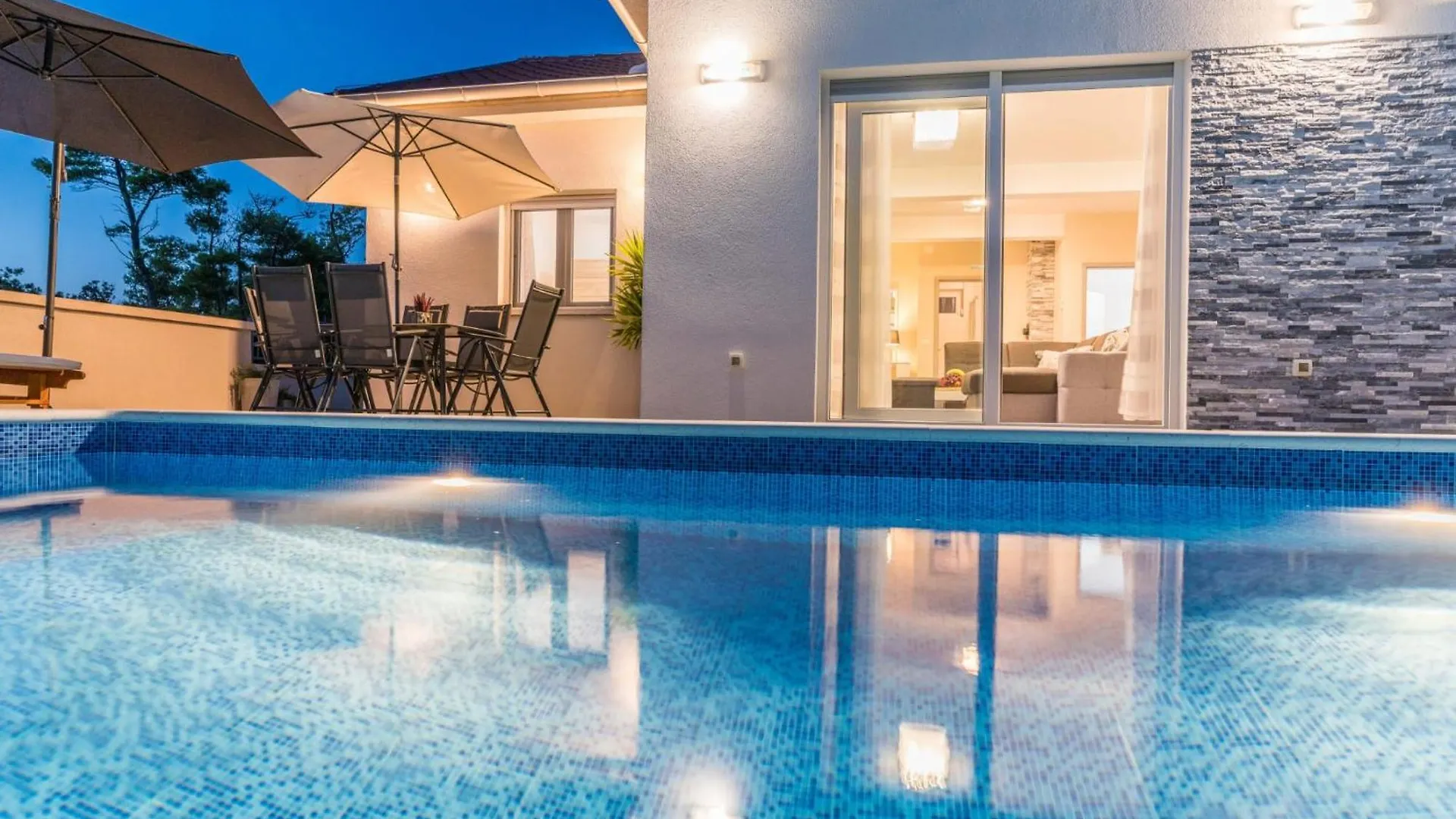 Villa Calma Privlaka  Croazia