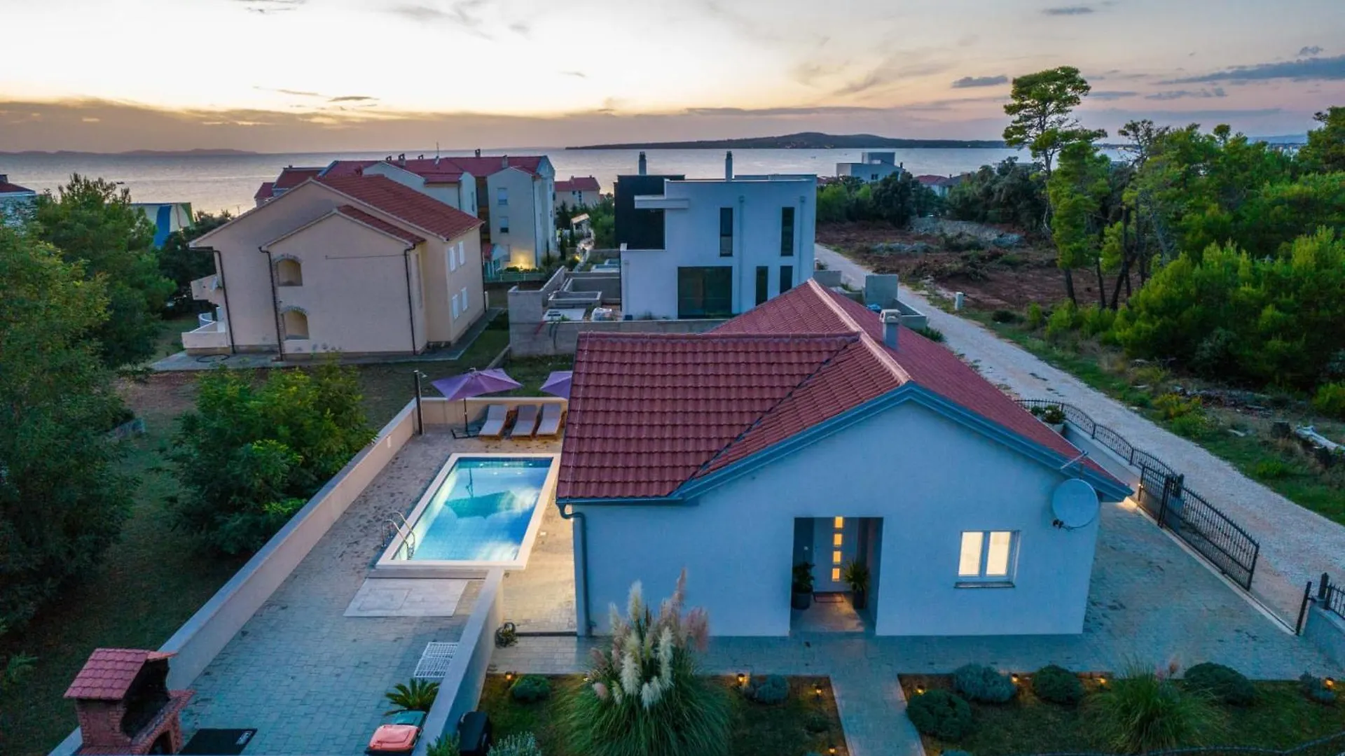 Villa Nicolle Only 50Meters From The Beach - By Ta Leut Agency Privlaka