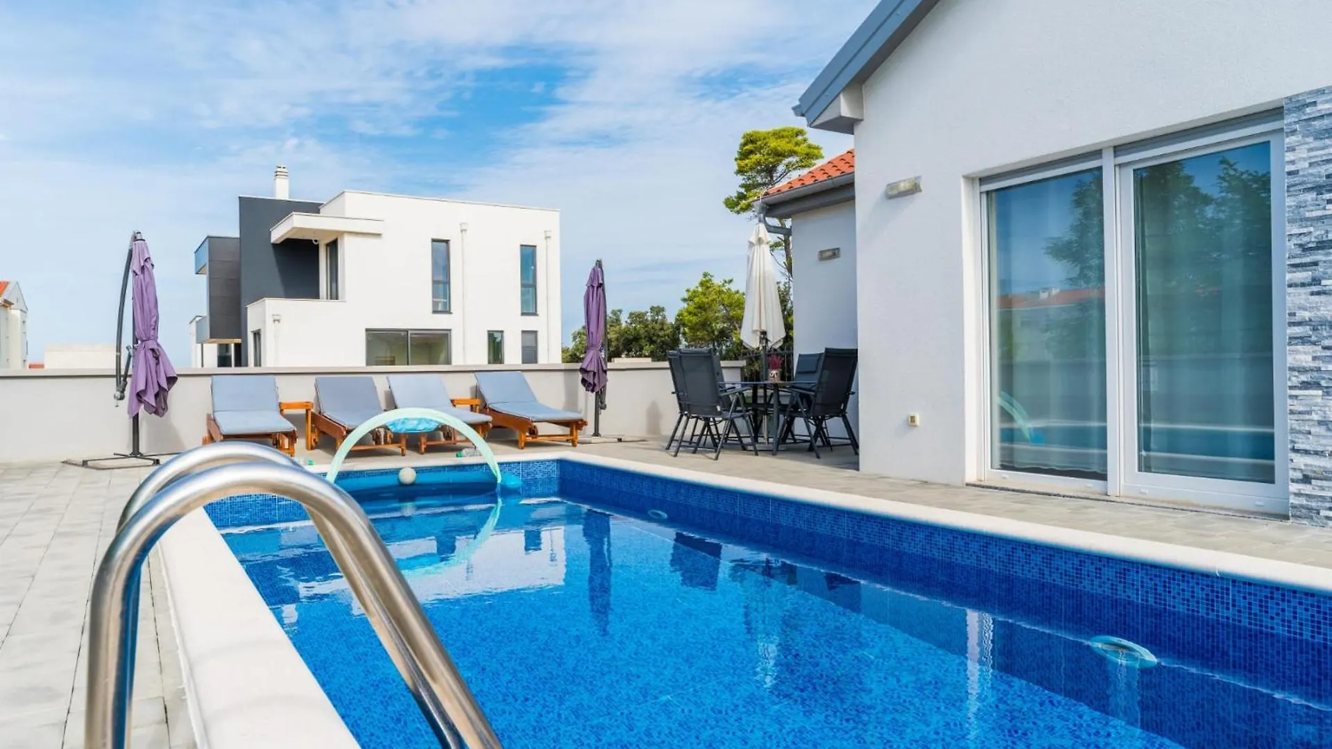 Villa Nicolle Only 50Meters From The Beach - By Ta Leut Agency Privlaka   Privlaka (Zadar)
