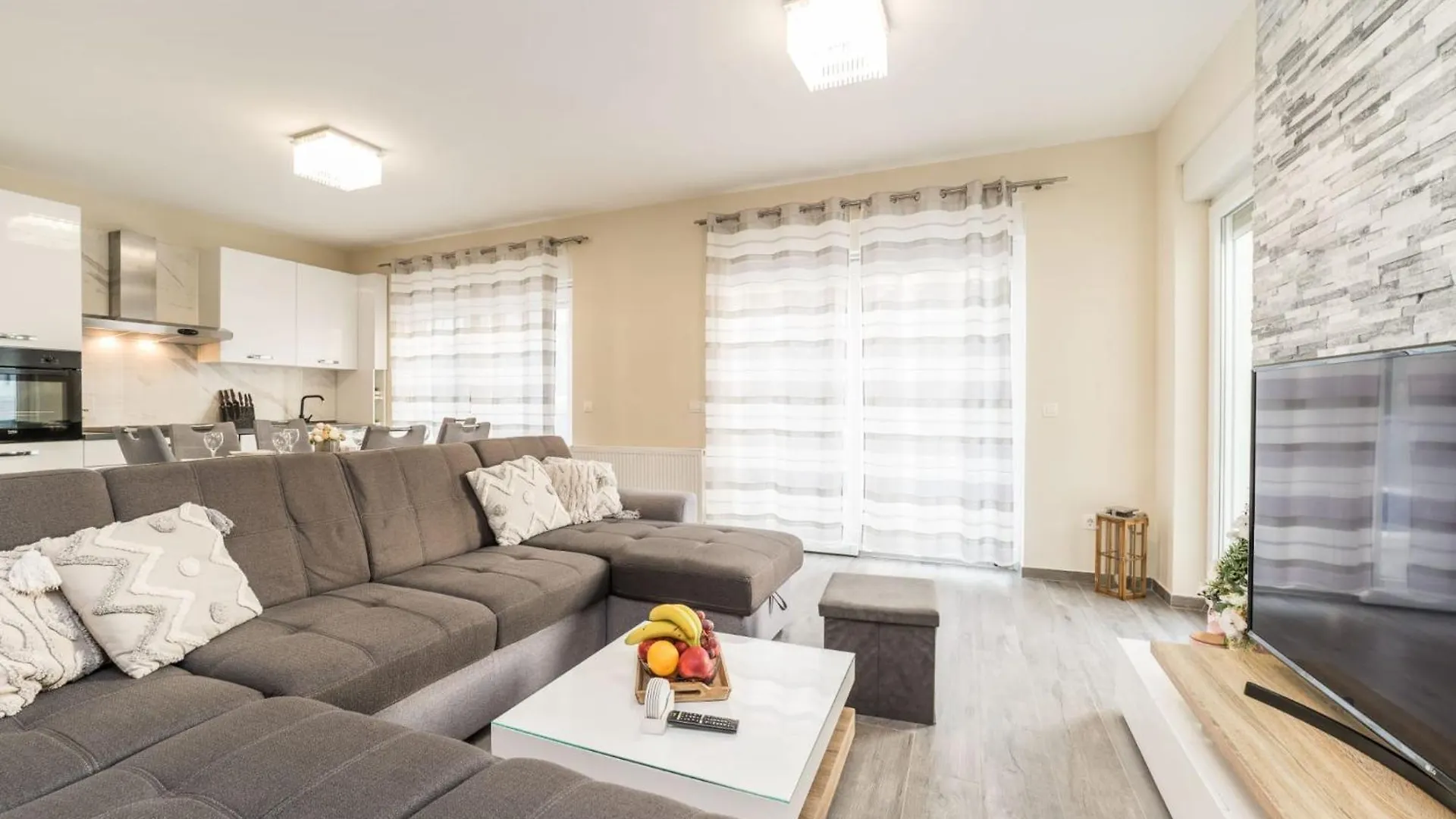 Villa Nicolle Only 50Meters From The Beach - By Ta Leut Agency Privlaka  Croatia
