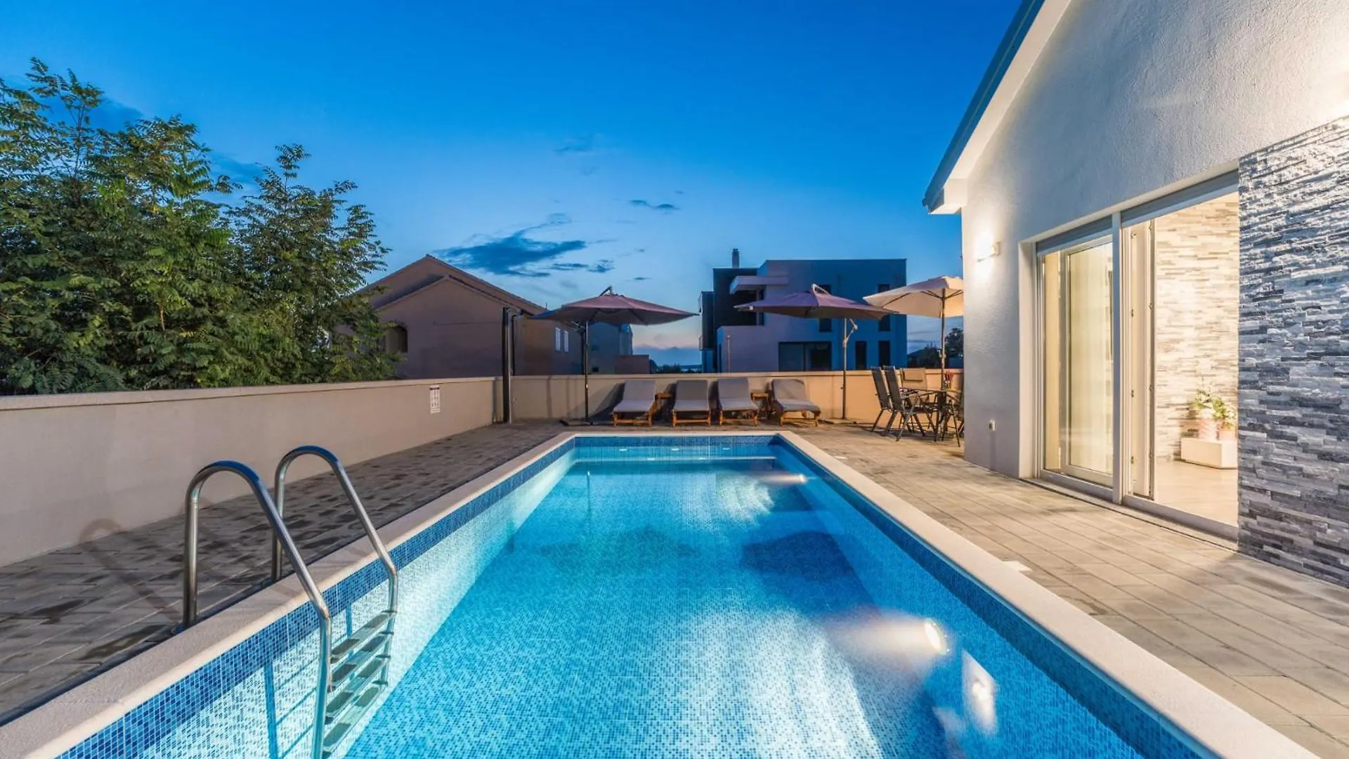 Villa Nicolle Only 50Meters From The Beach - By Ta Leut Agency Privlaka