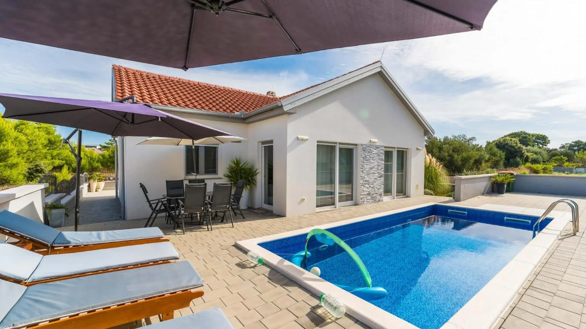Villa Nicolle Only 50Meters From The Beach - By Ta Leut Agency Privlaka