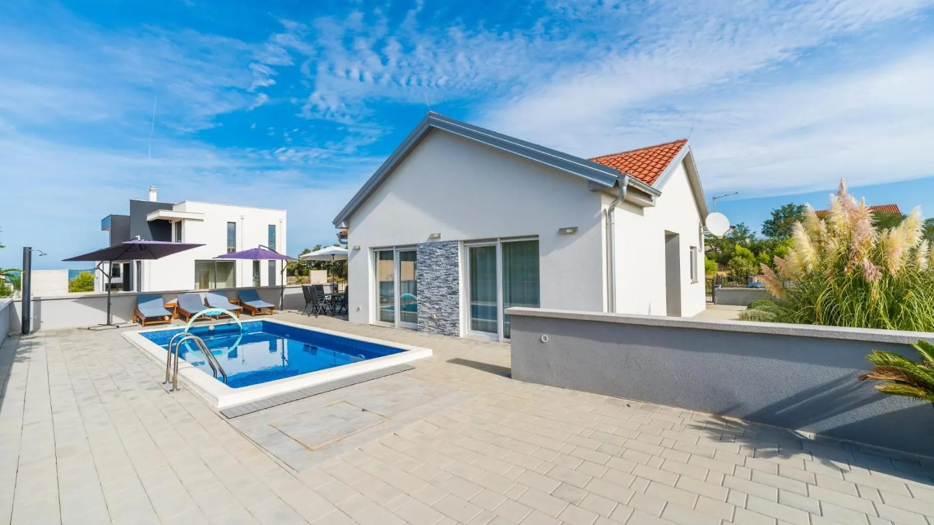 Villa Nicolle Only 50Meters From The Beach - By Ta Leut Agency Privlaka