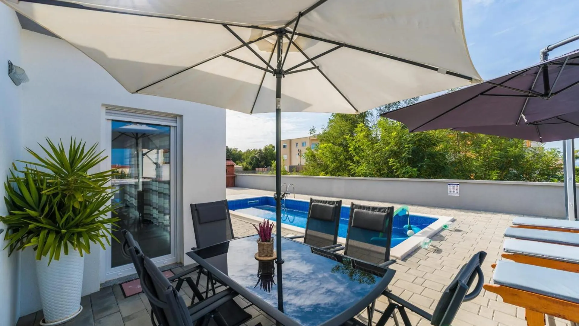 Villa Nicolle Only 50Meters From The Beach - By Ta Leut Agency Privlaka