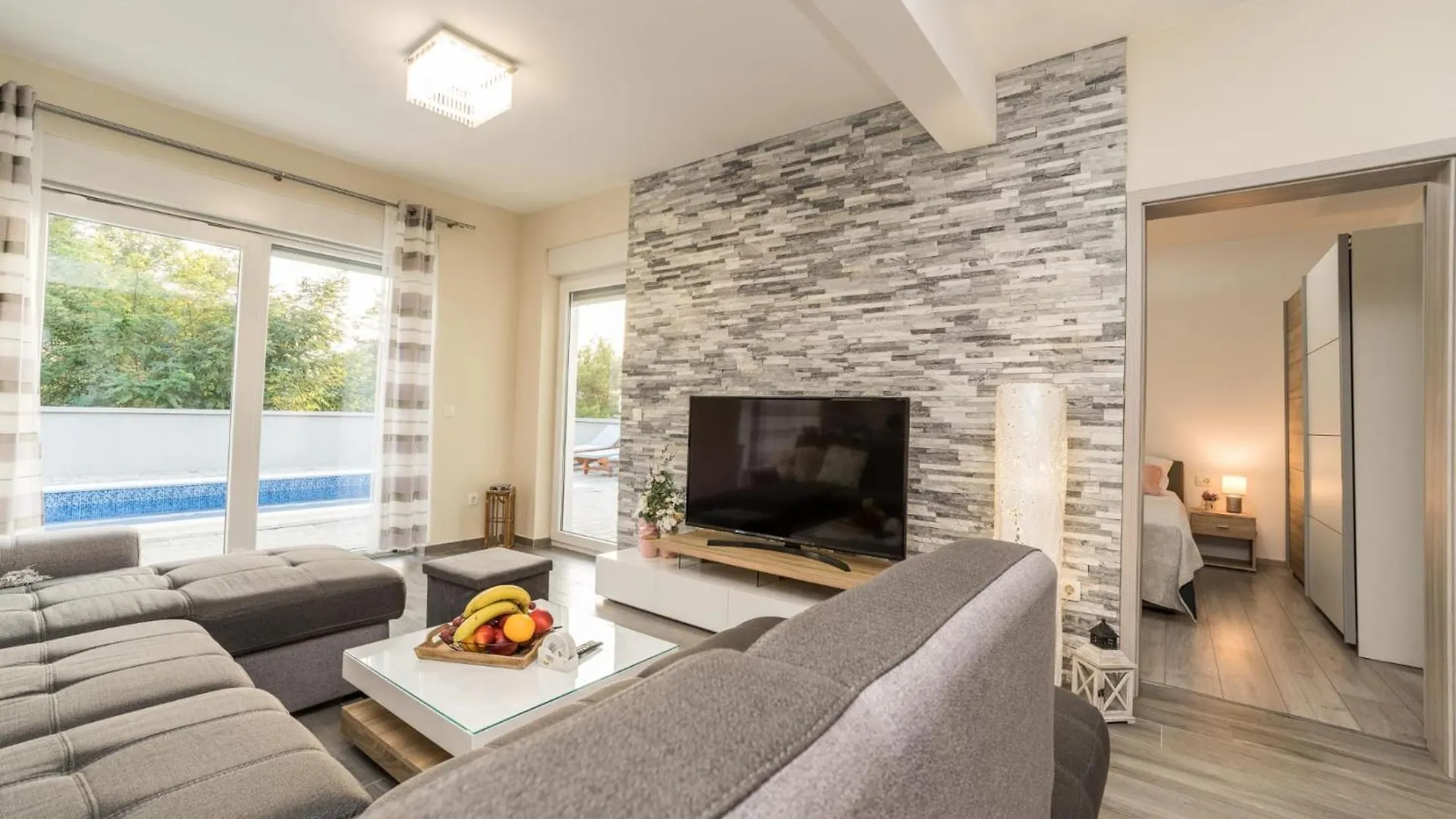 Villa Nicolle Only 50Meters From The Beach - By Ta Leut Agency Privlaka