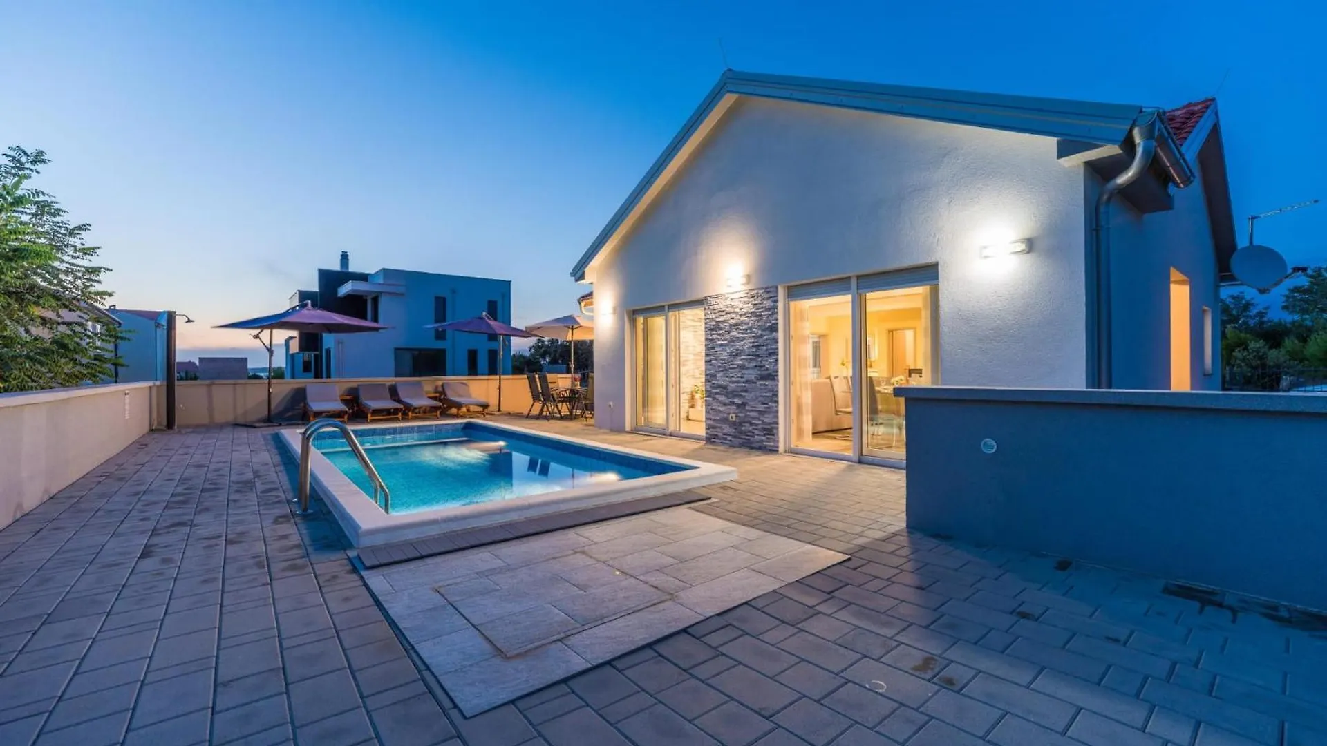 Villa Nicolle Only 50Meters From The Beach - By Ta Leut Agency Privlaka